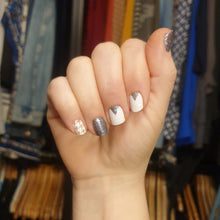 Load image into Gallery viewer, Houndstooth n&#39; Glitter (Transparent) - Nail Confidant of Sweden
